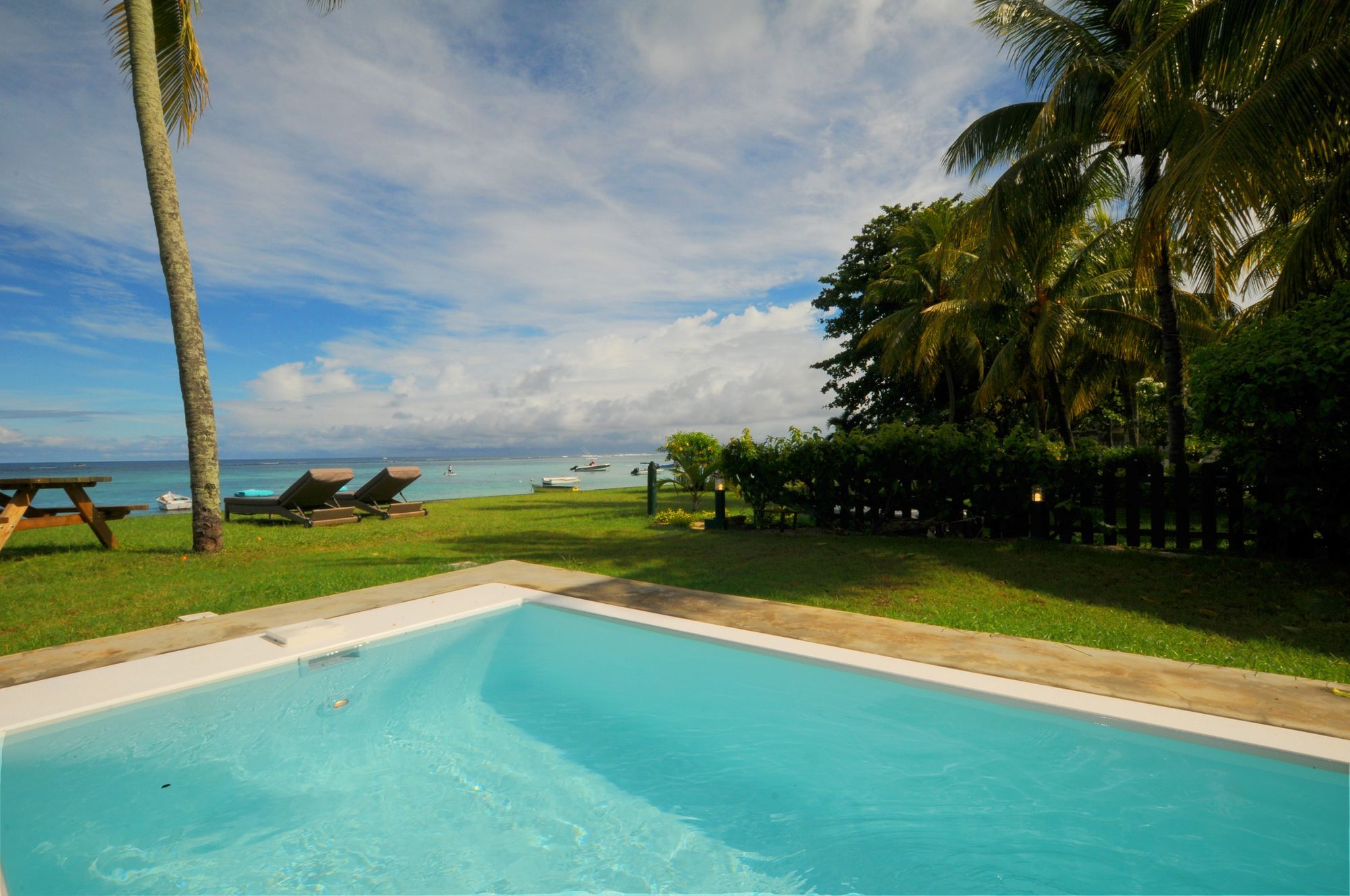 Caro'S Beachfront Trou aux Biches Eksteriør billede